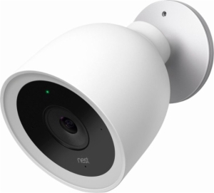 Sarang cam IQ di luar ruangan